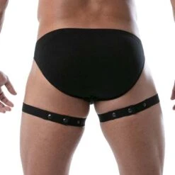TOF Paris Black Masculine Leg Harness – TOF240N Adjustable Single Garter 4 TOF Paris Black Masculine Leg Harness – TOF240N Adjustable Single Garter -Men Attitude Boutique Harnais tof TOF240N noir 3