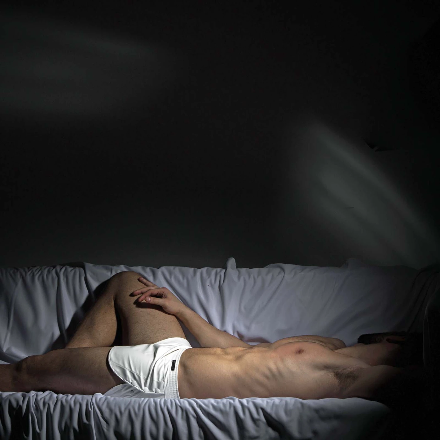 Short Modus Vivendi 20561 – Aspect Cuir Noir avec Boutons Pression 2 Short Modus Vivendi 20561 – Aspect Cuir Noir avec Boutons Pression – Image 2