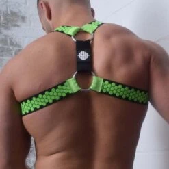 Harnais HEX BREEDWELL Vert – Design Géométrique avec Anneaux Métalliques et Sangle Amovible 6 Harnais HEX BREEDWELL Vert – Design Géométrique avec Anneaux Métalliques et Sangle Amovible -Men Attitude Boutique harnais breedwell 221105 vert 3 1