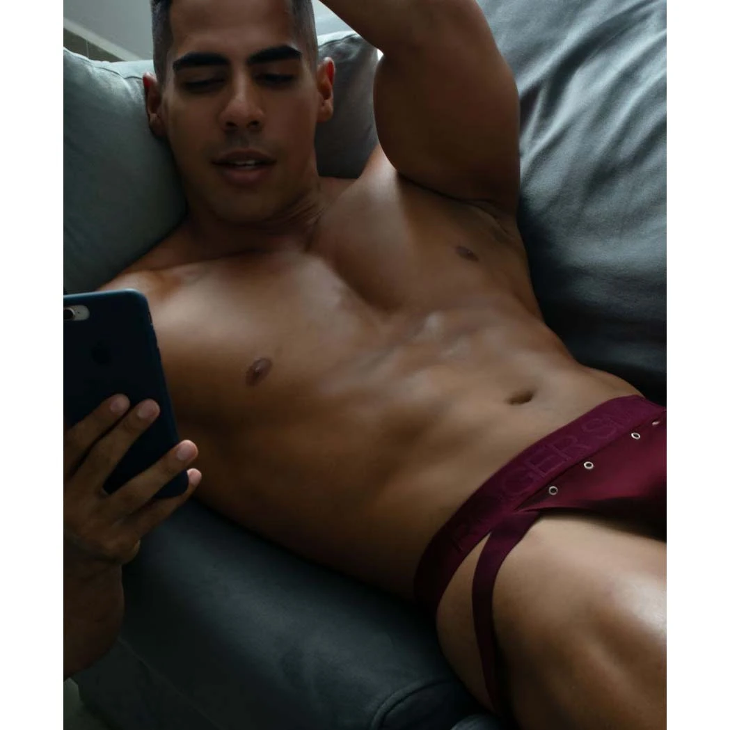 Roger Smuth RS088 Bordeaux – Jock Strap Sexy à Sangles Convertibles 2 Roger Smuth RS088 Bordeaux – Jock Strap Sexy à Sangles Convertibles – Image 2