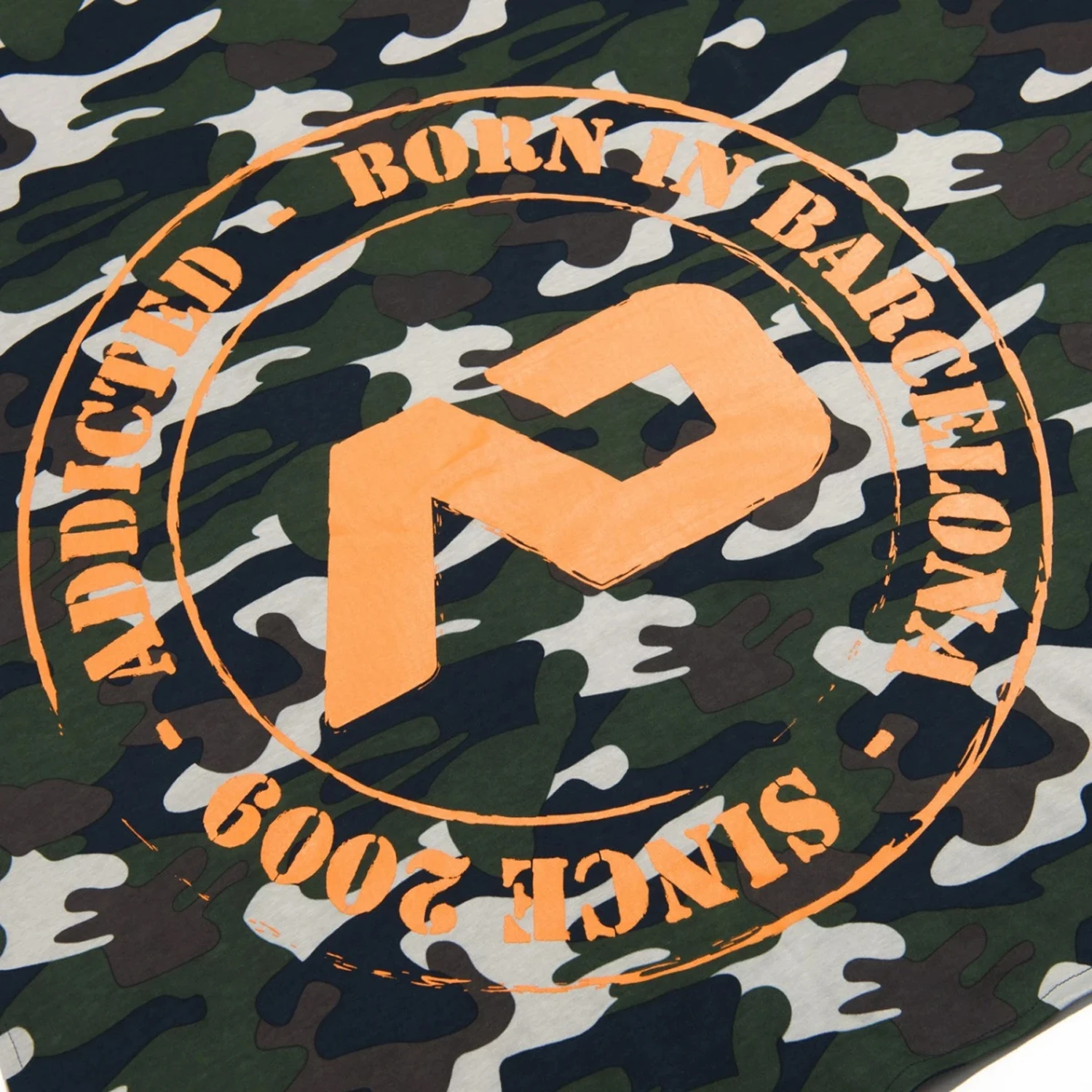 Paréo Camouflage Addicted AD706 - Accessoire de Plage Homme 100% Coton 198x140cm 3 Paréo Camouflage Addicted AD706 - Accessoire de Plage Homme 100% Coton 198x140cm – Image 3