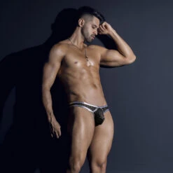 String Homme Cut4Men C4MRAV112 Argent – Finition Brillante et Coupe Anatomique -Men Attitude Boutique string c4m C4MRAV112 argent a