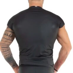 T-Shirt Eros Veneziani 7507 Noir Mat – Coupe Ajustée Effet Cuir Sans Couture 3 T-Shirt Eros Veneziani 7507 Noir Mat – Coupe Ajustée Effet Cuir Sans Couture -Men Attitude Boutique tshirt eros 7507 noir 3