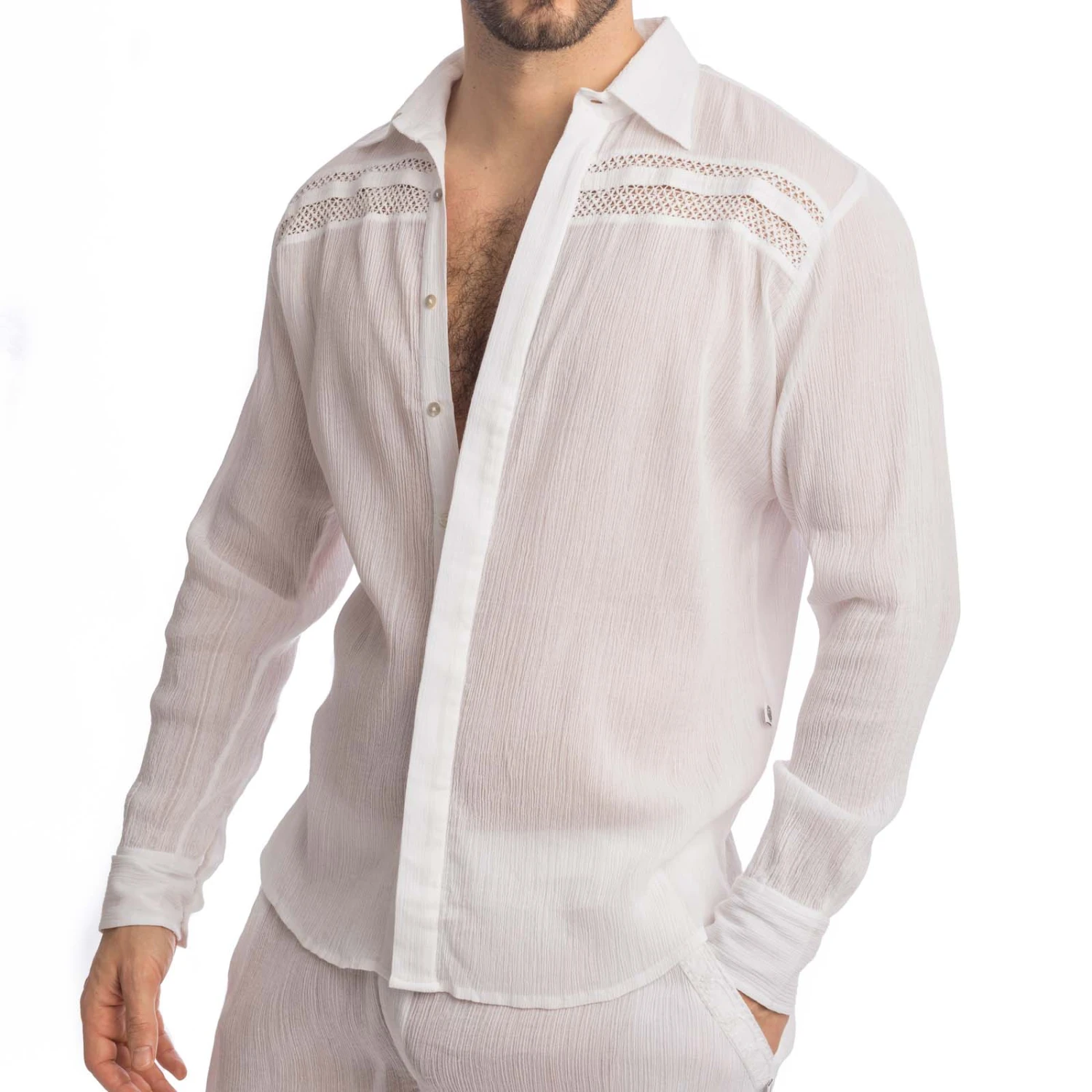 L'Homme Invisible Byaar Blanc Transparent – Chemise Loungewear Coton Coupe Cintrée 4 L'Homme Invisible Byaar Blanc Transparent – Chemise Loungewear Coton Coupe Cintrée – Image 4