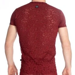 L'Homme Invisible Delos MY73DEL - T-Shirt Col V en Dentelle Fleurie Transparente pour Homme 6 L'Homme Invisible Delos MY73DEL - T-Shirt Col V en Dentelle Fleurie Transparente pour Homme -Men Attitude Boutique tshirt hi my73del rouge 3